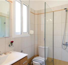 3 bedroom villa with pool and sea views in Barbati, Corfu, sleeps 8